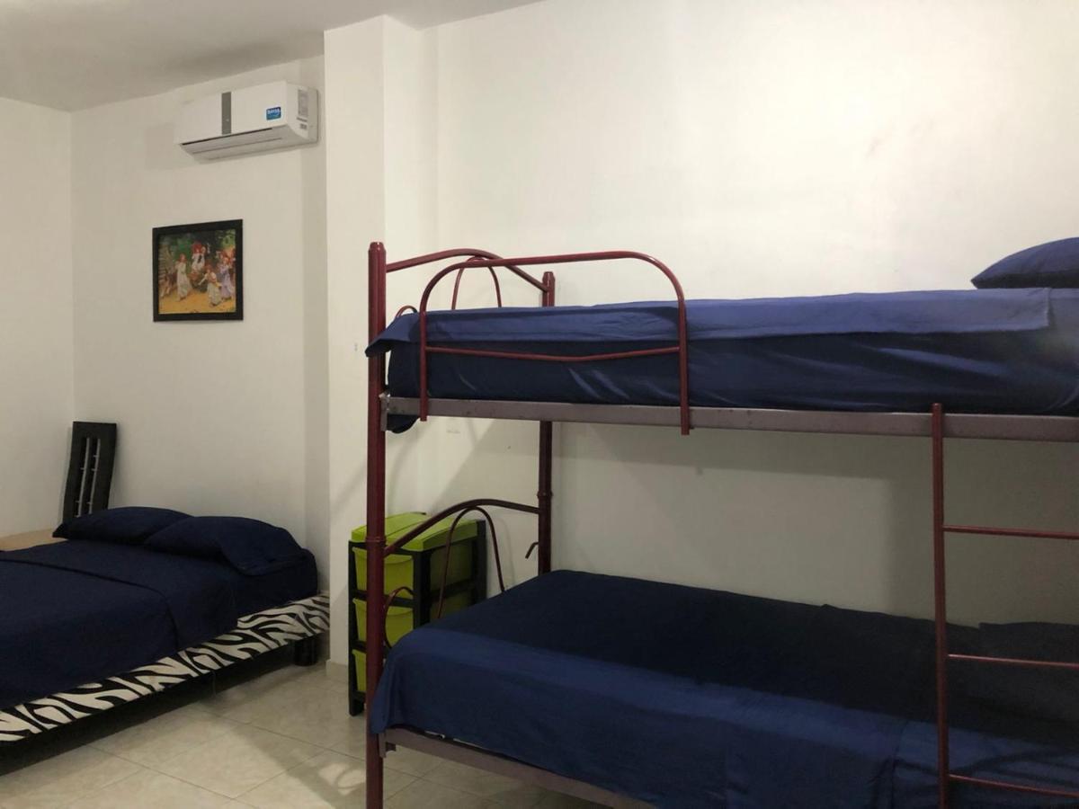 Hostal Playa Imperial Manta Εξωτερικό φωτογραφία