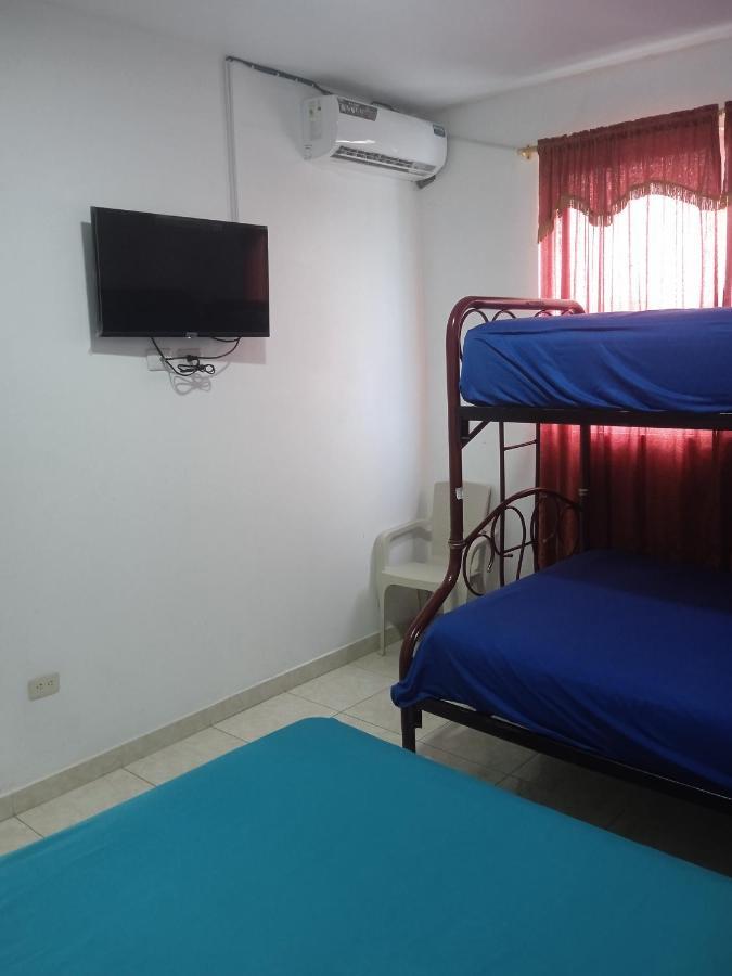 Hostal Playa Imperial Manta Εξωτερικό φωτογραφία