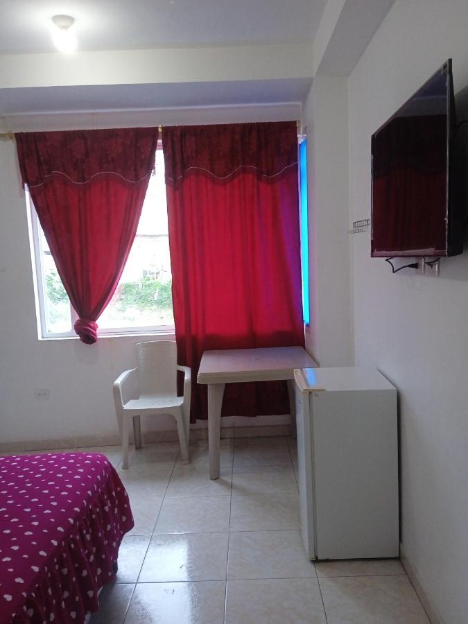 Hostal Playa Imperial Manta Εξωτερικό φωτογραφία
