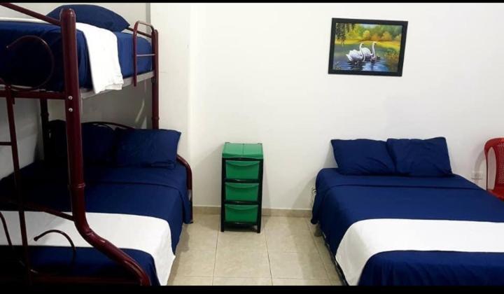 Hostal Playa Imperial Manta Εξωτερικό φωτογραφία