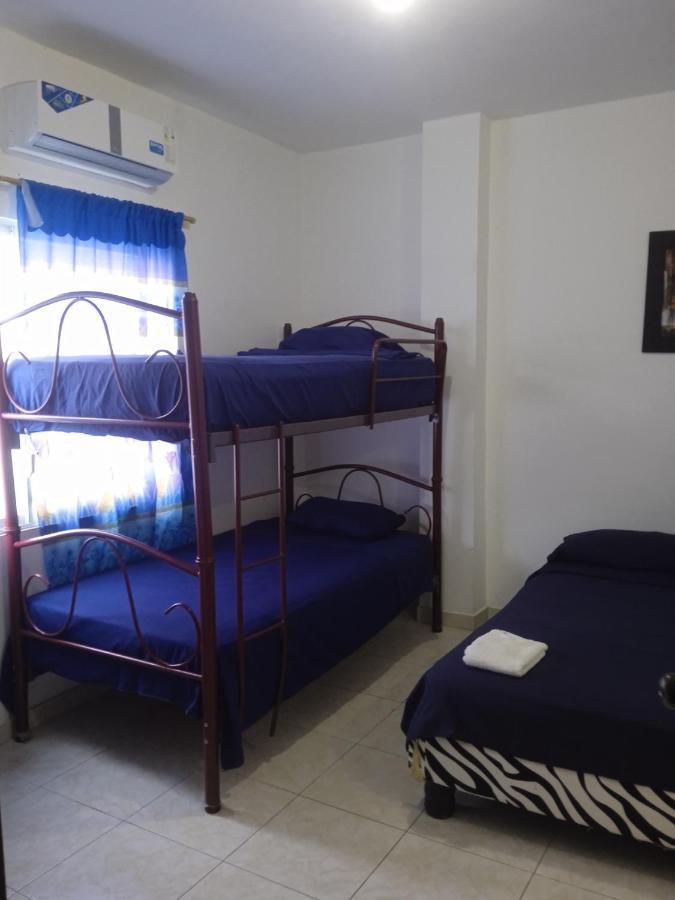 Hostal Playa Imperial Manta Εξωτερικό φωτογραφία